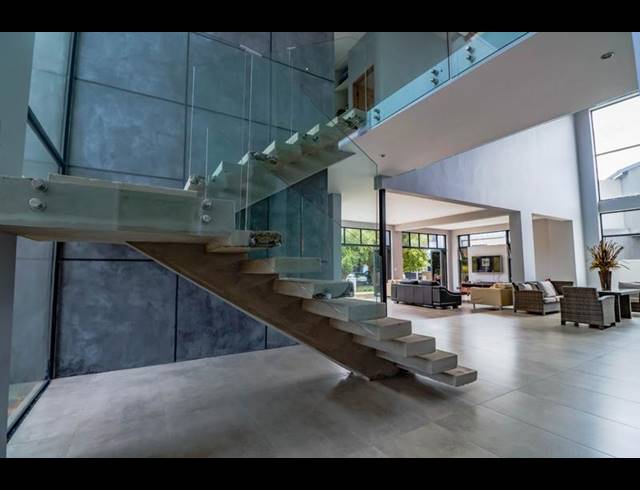 5 BEDROOM HOUSE FOR SALE IN COPPERLEAF ESTATE